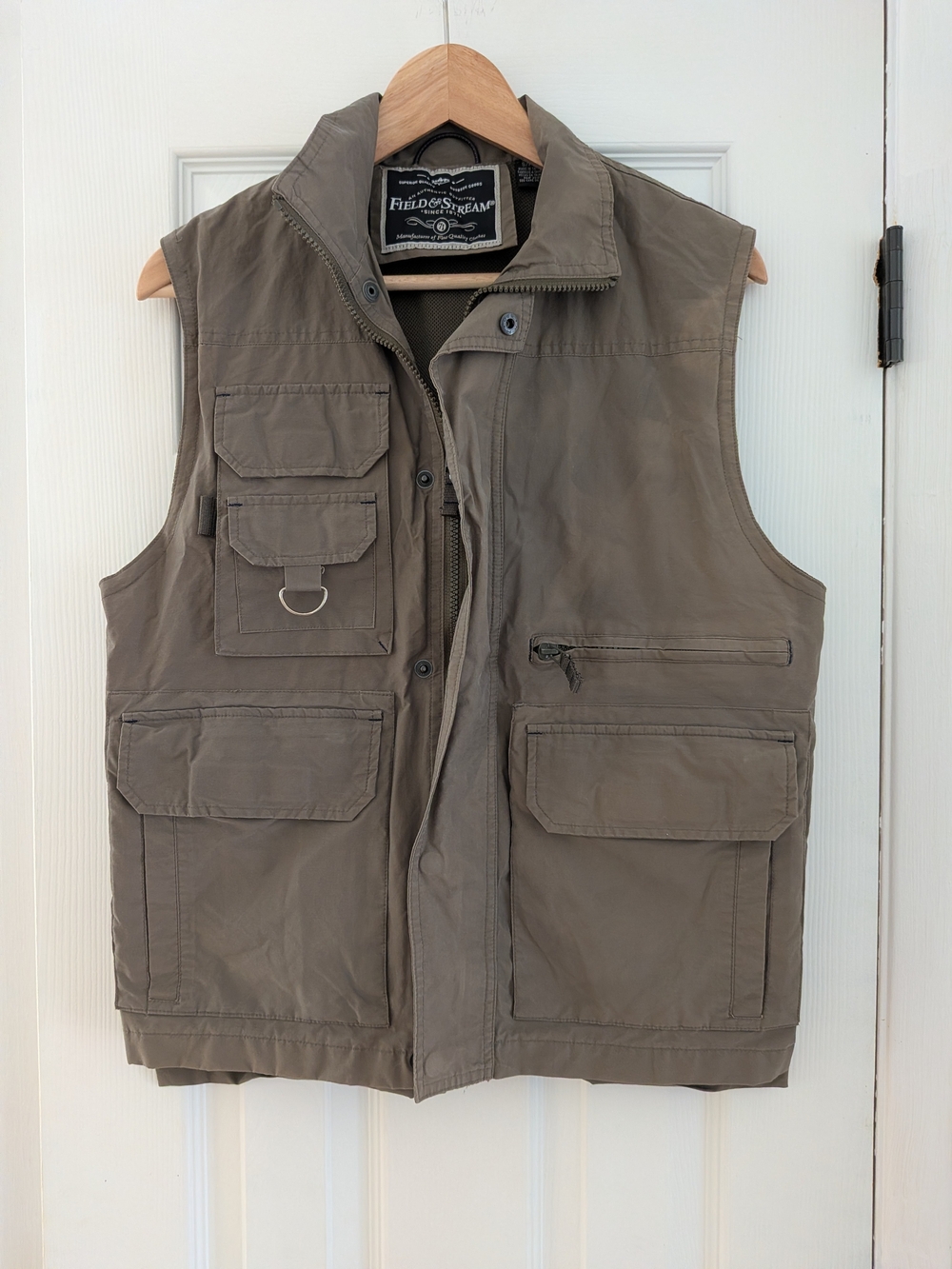 Field & Stream Women's Green Utility Vest Size Small Hunting Fishing Outdoors